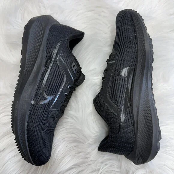 Nike Air Zoom Pegasus 40 Low Womens Running Shoes Black DV3854-003 VNDS Sz 7 - Picture 3 of 7